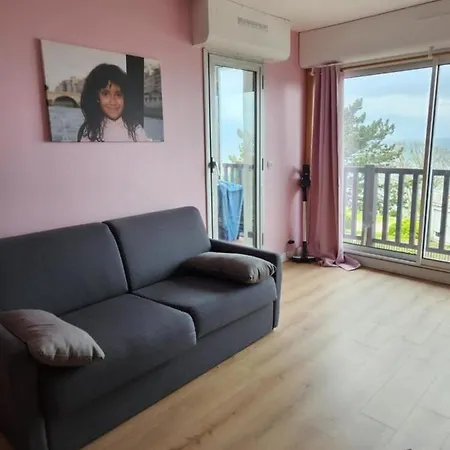 Nice 54m With Sea View - Balcony And *